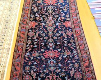 (BID ITEM) 9.6'x4' Sarouk Lilihan rug