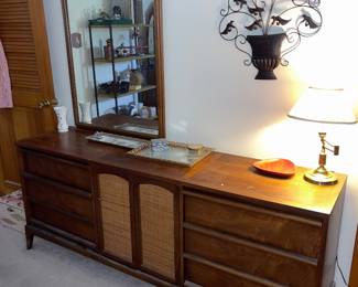 Lane bedroom set sold individually
