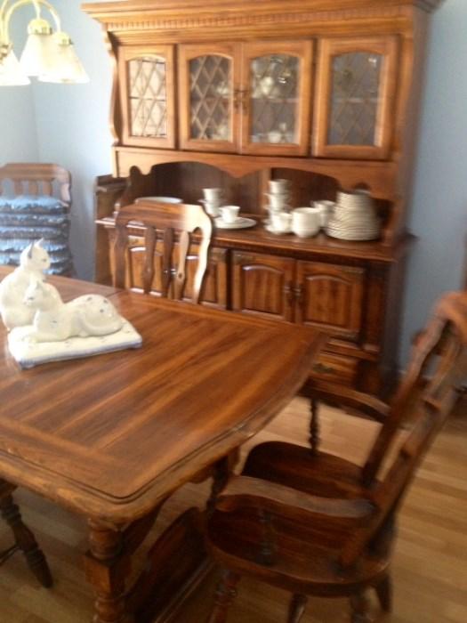 Warm Country Style Dining Set with Matching China Cabinet