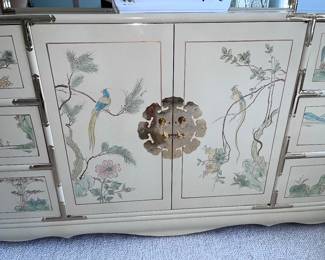 Bedroom Chinosorie dresser