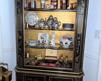 Chinoisorie corner cabinet