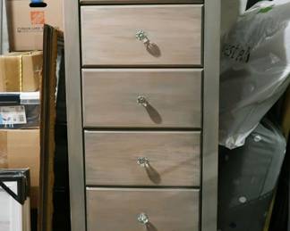 MAPLE CHEST