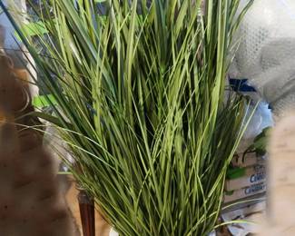 FAUX GRASS