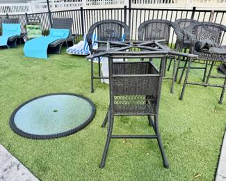 Bar Stools and Table