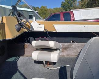 17 foot Newman boat with Johnson 100 outboard motor in good condition