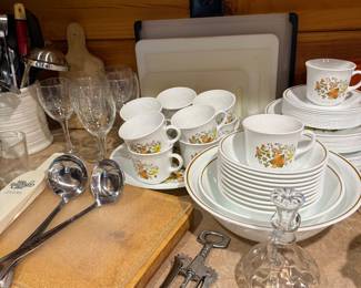 Correlle Dish Set