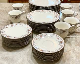 Gorgeous bone China vintage 