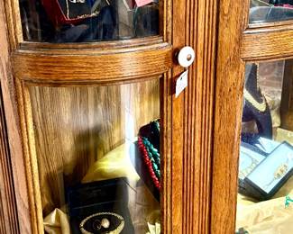 Authentic Vintage & Designer Jewelry 