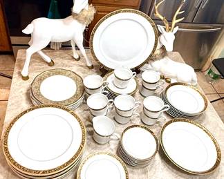 Wood wedge Bone China!