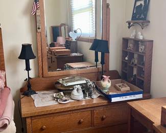 dresser with mirror
