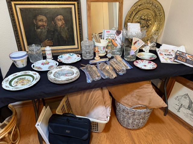 Vintage plates, original oil two men, mirror, flatware, pillows, baskets