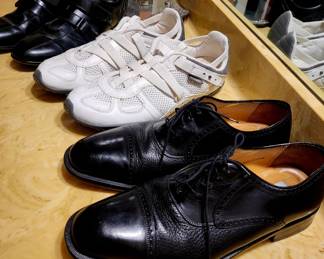Tons of Mens Shoes