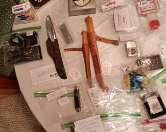 Vintage knives, lighters