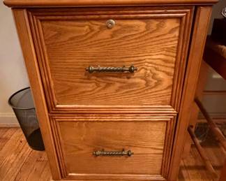 Nice 2 Drawer Wood Filing Cabinet (no key)
