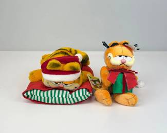 Lot 165 Garfield Plush Toys Holiday Christmas Theme Set
