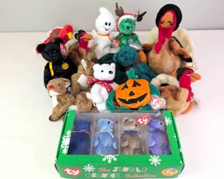 Lot 063 Holiday Themed Beanie Babies Halloween, Thanksgiving, Chri