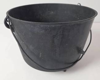 Lot 098 Antique Black Cast Iron Bean Pot 3Footed Kettle Cauldron Ha