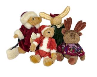 Lot 054 Three Boyds Bears and Friends Bears Rabbit, Plus a Reindee