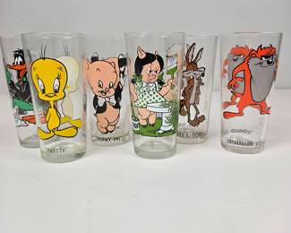 Lot 173 Vintage Pepsi x Warner Bros Looney Tunes Glass Set Featuring