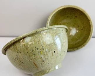 Lot 127 Two Vintage Texas Ware Confetti Mixing Bowls Pale Green