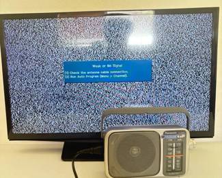 ARS122 - 28in Samsung Tv And Panasonic Radio 