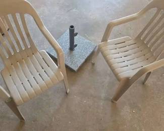 ARS267 - Umbrella Base and Two Chairs 