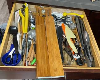ARS192 - Kitchen Utensils Mystery Lot With Wooden Drawer Organizers 
