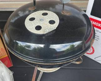 ARS156 - 14-Inch Weber Smokey Joe Charcoal Grill 