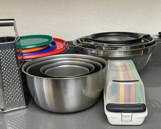 ARS219 - Mixing Bowls, Sieves, & Grater Sets