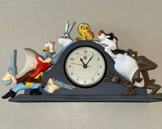 ARS062 - 1994 Looney Tunes Mantel Clock