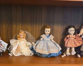 ARS093 - Vintage Dolls 
