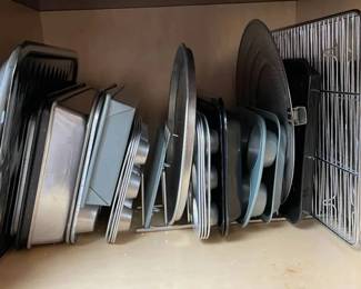 ARS221 - Kitchen Organizer Rack With An Assortment Of Pans