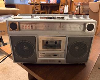 Vintage Yorx K6061 AM FM Radio Cassette 8-Track Portable Stereo Boombox WORKS Great working condition but needs a new antenna