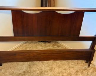 Vintage MCM Full / Double Bedframe Good condition Must be able to move and load yourself