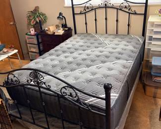 Metal Full/Double Bedframe Great condition. Mattress and Boxspring NOT included. Must disassemble, move and load yourself