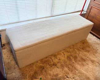 Vintage Chest Good condition but fabric will need to removed and/or replaced 4’ x 16” x 13” tall Just be able to move and load yourself
