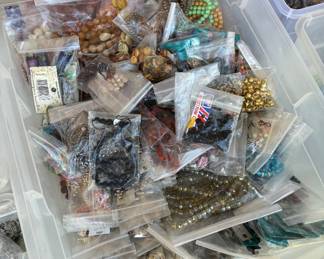 Bags of beads and bead strands 