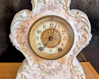 Waterbury porcelain mantel clock, great working condition, c1895-1905