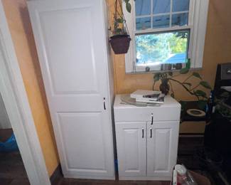 Freestanding cabinets