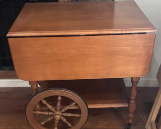f Wooden Wheelbarrow Table