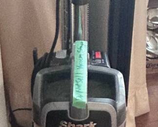 e Shark Vaccume