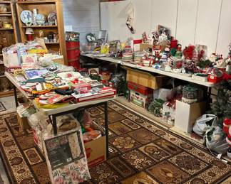 h Holiday and Christmas