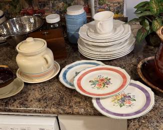 McCoy and Hull Pottery. Mikasa.