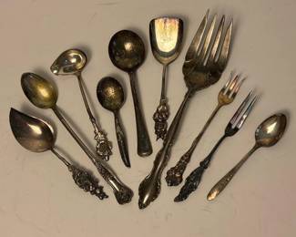 159 vintagefloralpatternedflatware