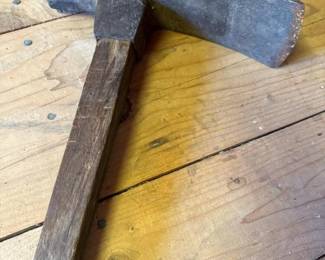 039 roweltchbroadaxewithwoodenhandle