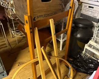 285 vintagewoodenembroideryhoopframesta