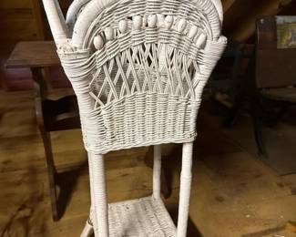074 wickerplantstand