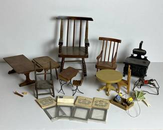 126 assorteddollhouseminiaturefurniturea