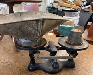 261 antiquebalancescalewithweights