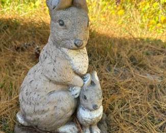 086 concreterabbitandbunnygardenstatue